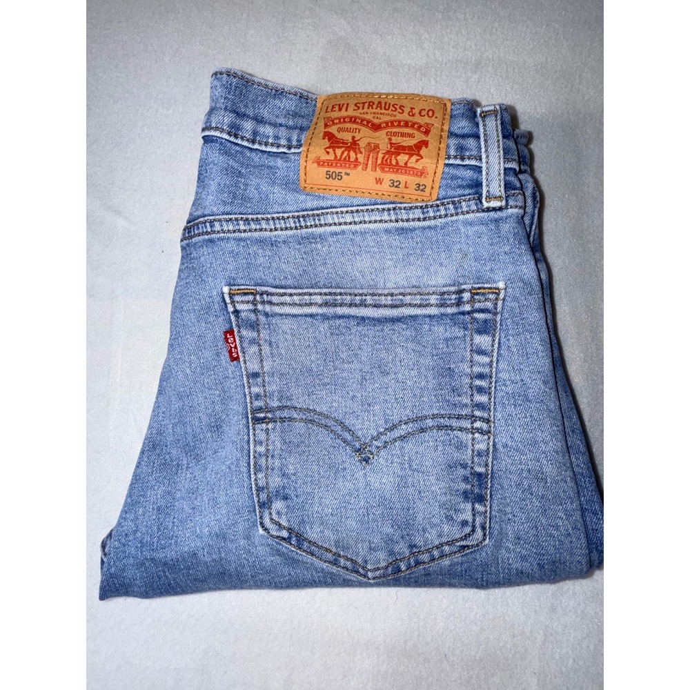 Levi's 505 Regular Fit Jeans Mens 32x32 Light Blue Straight Leg ‼️ Stained ‼️